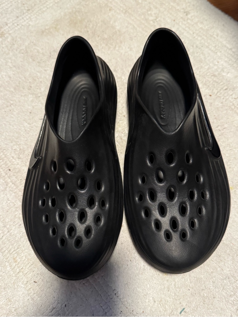 Nike ReactX Rejuven8 Triple Black Recovery Shoes - Mens 8/Womens 9